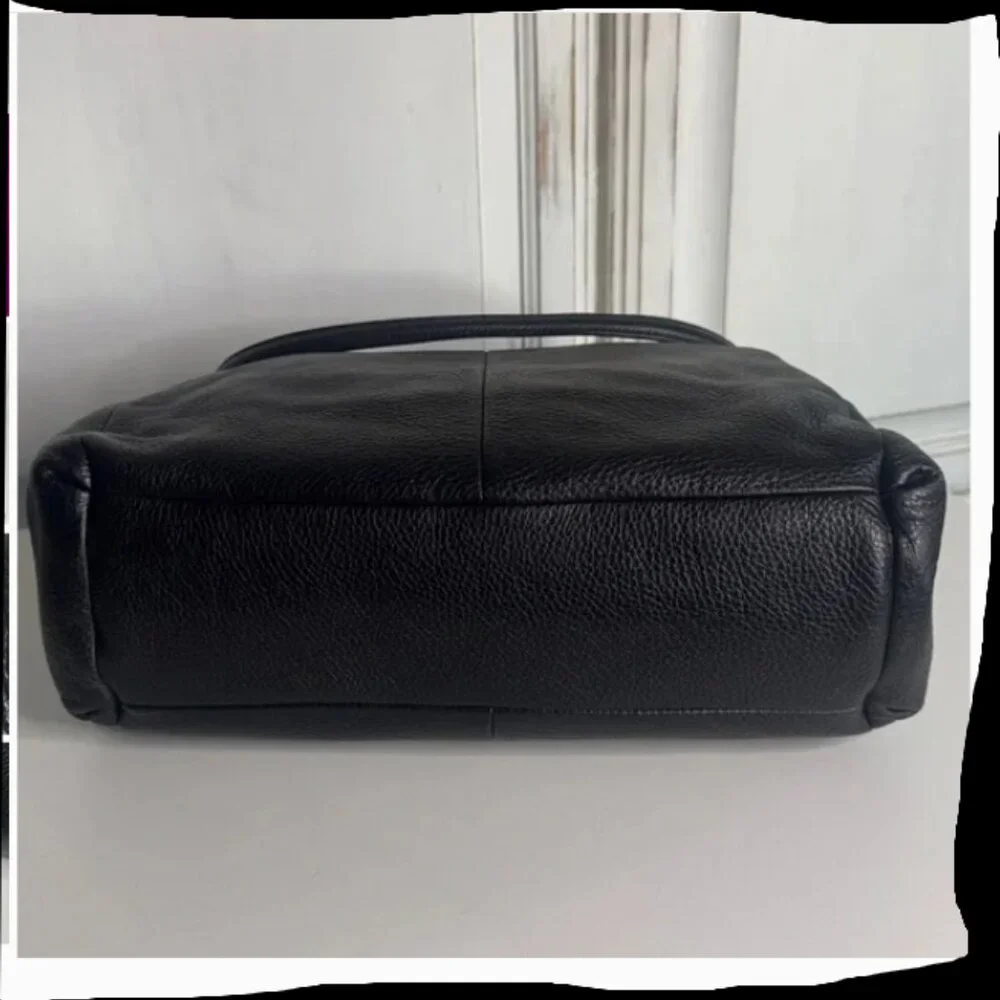 Coach Madison Phoebe Shoulder Bag Black Pebble Leather black Lined 3 Sections - Picture 4 of 8